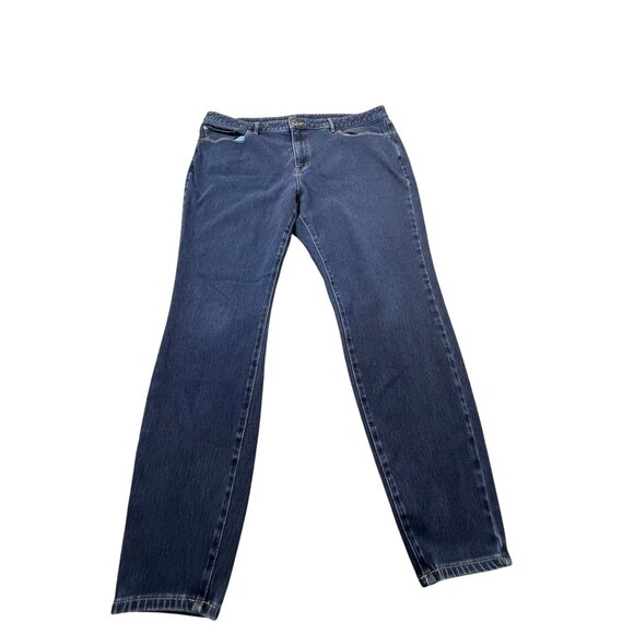 L.L.Bean Classic Fit Womens Petite Jeans Size 18 PET Denim Relaxed Style W36 L27 - Picture 1 of 11